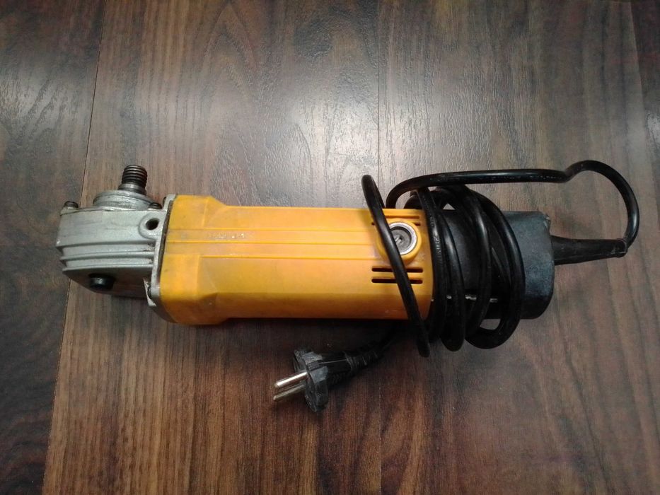 Болгарка Einhell BWS 115 Под ремонт или на запчасти