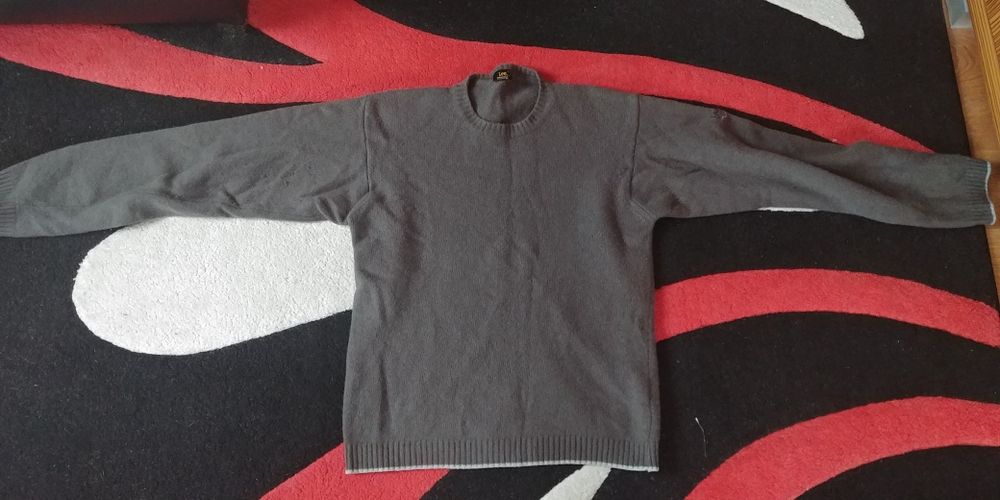 Sweter męski Lee, rozmiar L, kolor szary, stan dobry.