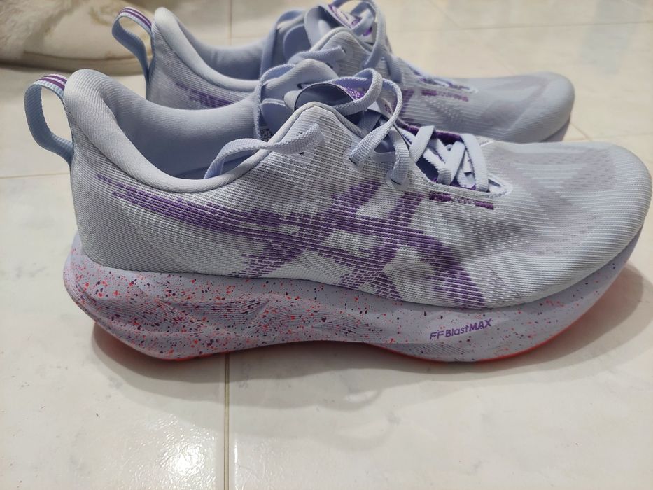 Asics novablast 5 tokyo 42.5