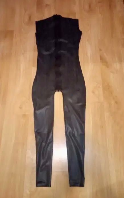 892/ OD RĘKI Kombinezon suit latex lateks 0,4mm bez rękawów czarny M