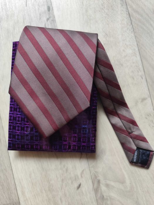 Krawat męski w paski bordo