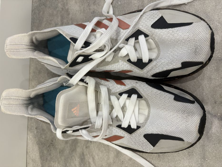 Кросівки жіночі adidas