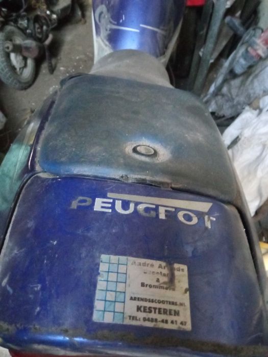 Мотоцикл.пежо.хр6
