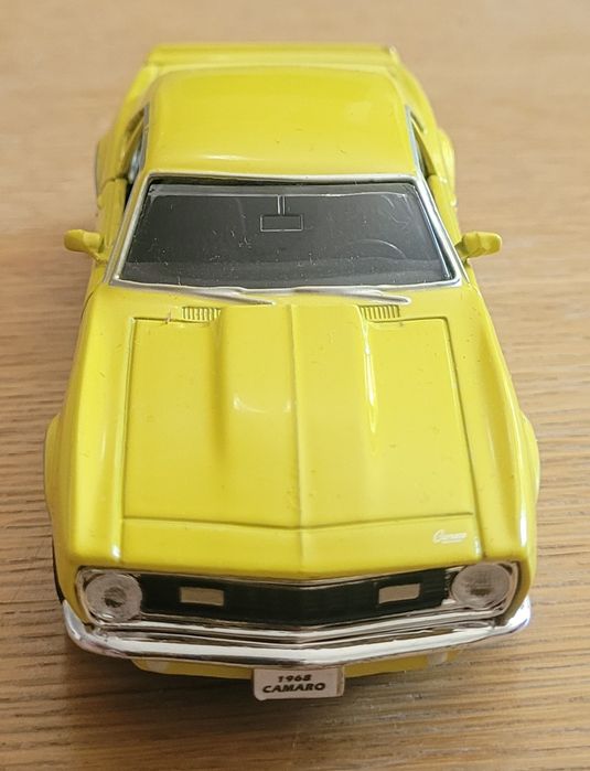 Model Chevrolet Camaro 1:36 12cm
