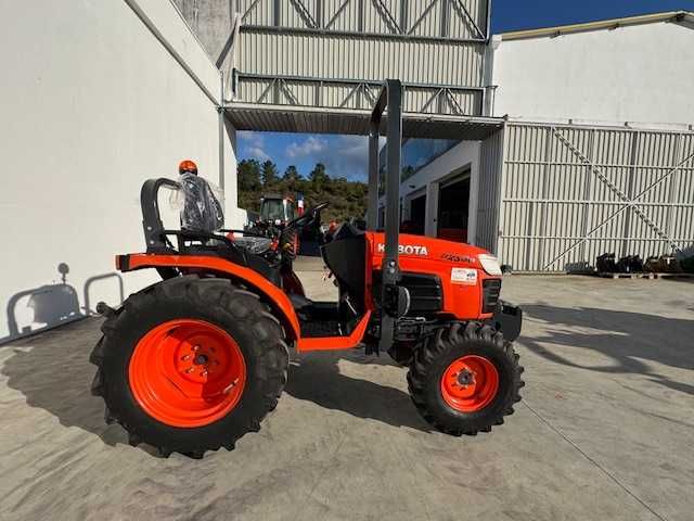 Trator Kubota B2530