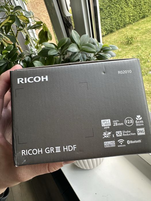 Aparat cyfrowy RICOH GR III HDF, 24.24 Mpix Full HD Czarny