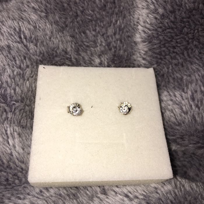 Srebrne delikatne kolczyki