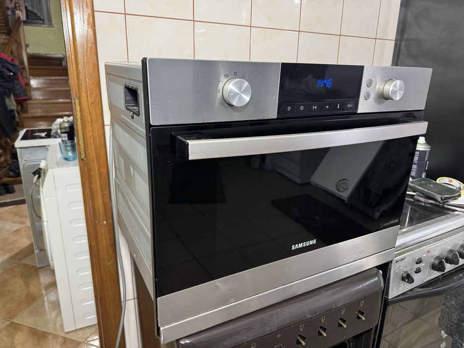 Духовка + мікрохвильовка під забудову кухні Samsung