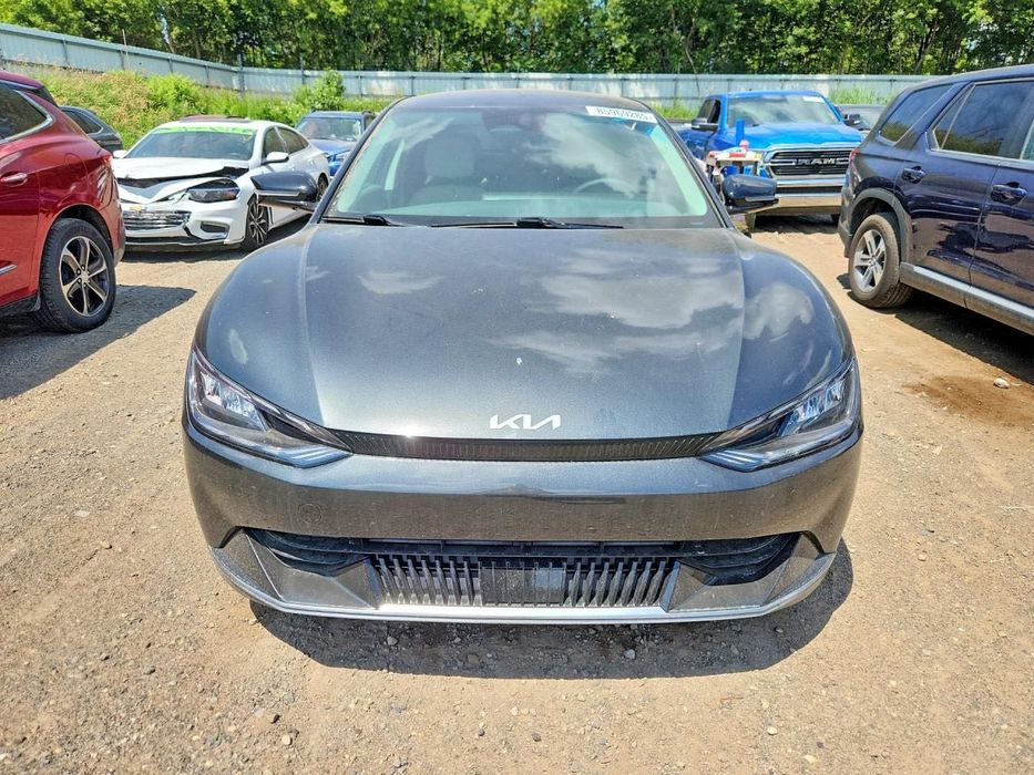 Kia EV6 2024 року з США