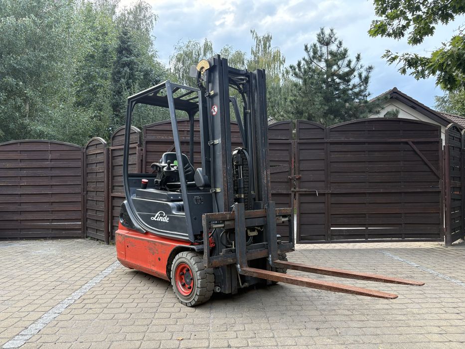 Wózek widłowy elektryczny Linde E16C-02 1,6T Triplex  | 2005