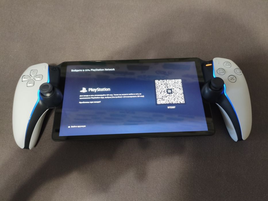 Playstation portal почти новая