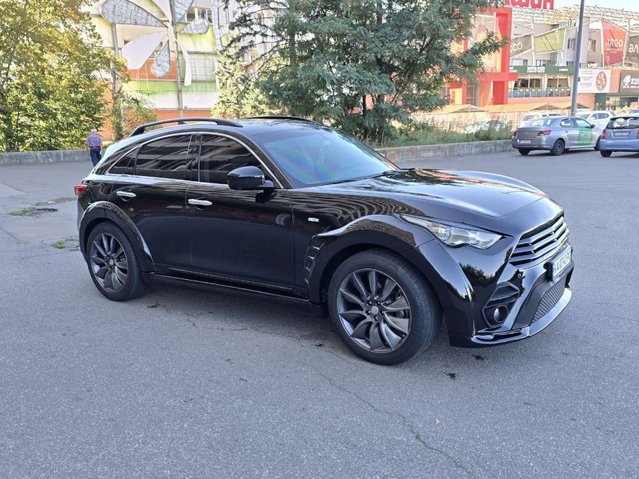 Infiniti S51. FX 35. QX70. FX37