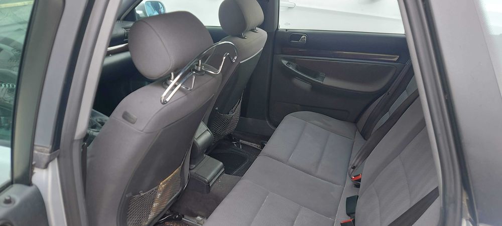 Audi A4 Avant 1.9 TDI • Manutenção em dia • Pneus novos • Sem avarias