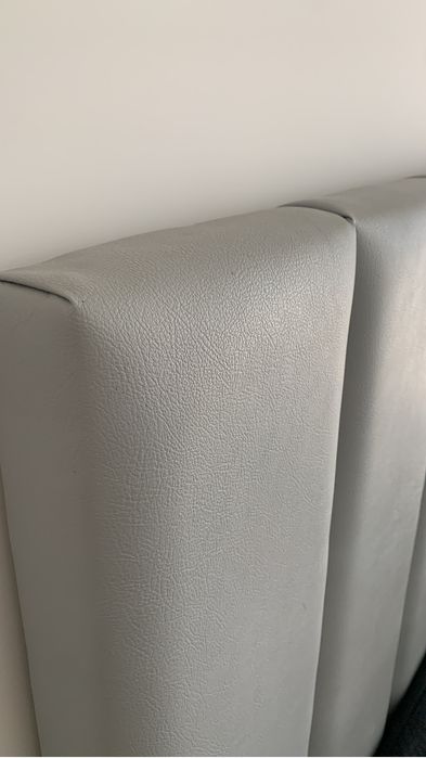Cama de casal com sommier