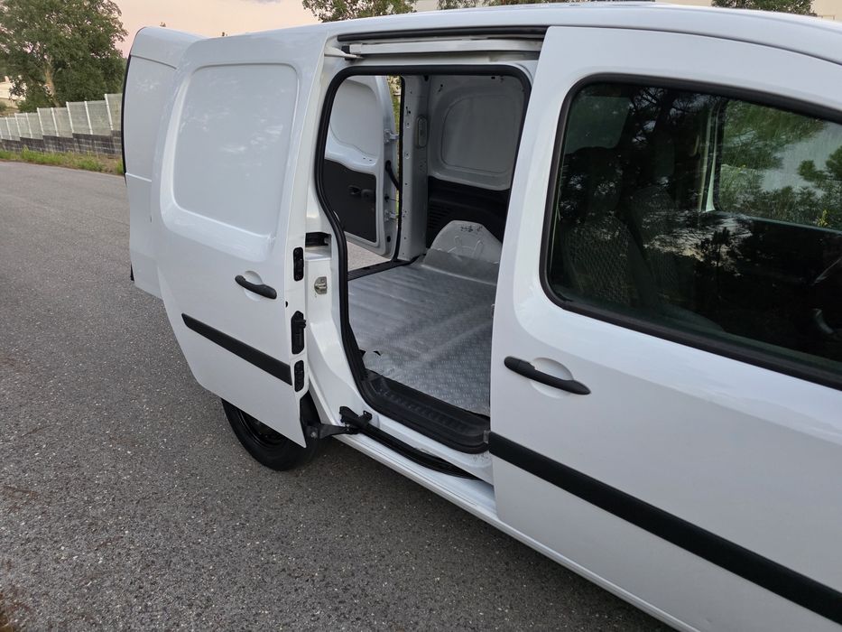 Renault kangoo iva dedutível com garantia