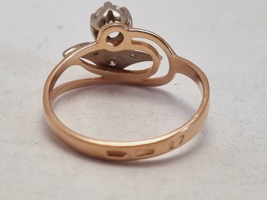 Золотое кольцо с бриллиантами