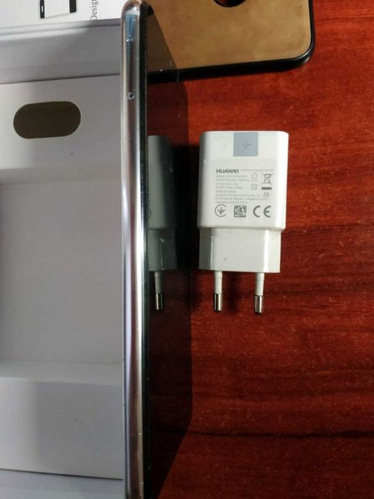 Хуавей п смарт +  Продам хуавей P Smart Plus. 4/64.Huawei P Smart Plus