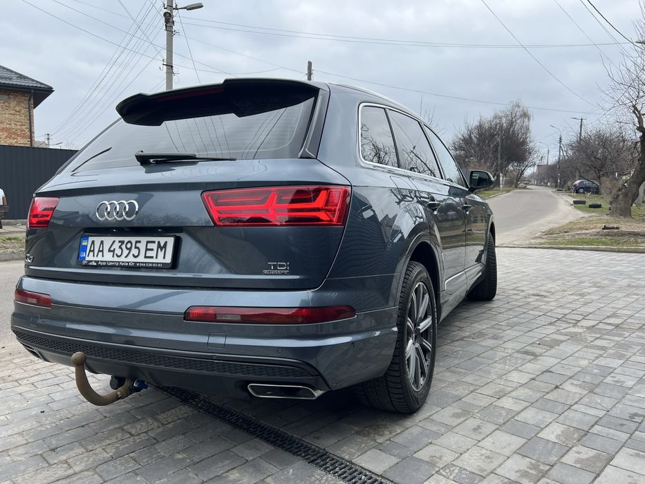 Авто Audi Q7 3.0 TDI