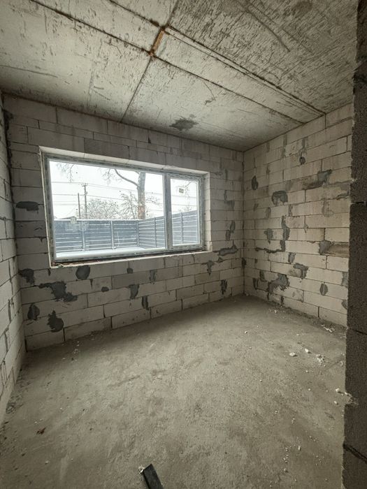 Таунхаус під єОселю з терасою на даху. Локація топ!