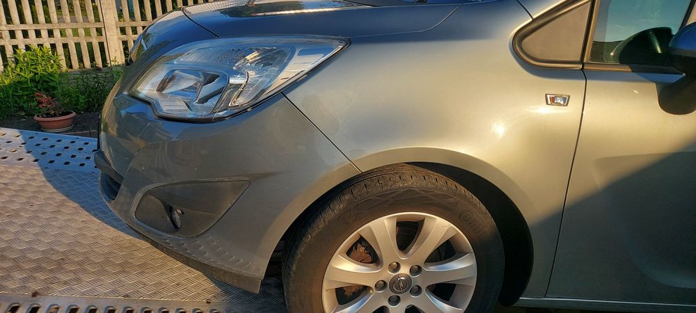 Opel Meriva B Kompletny przód Z179 Europa