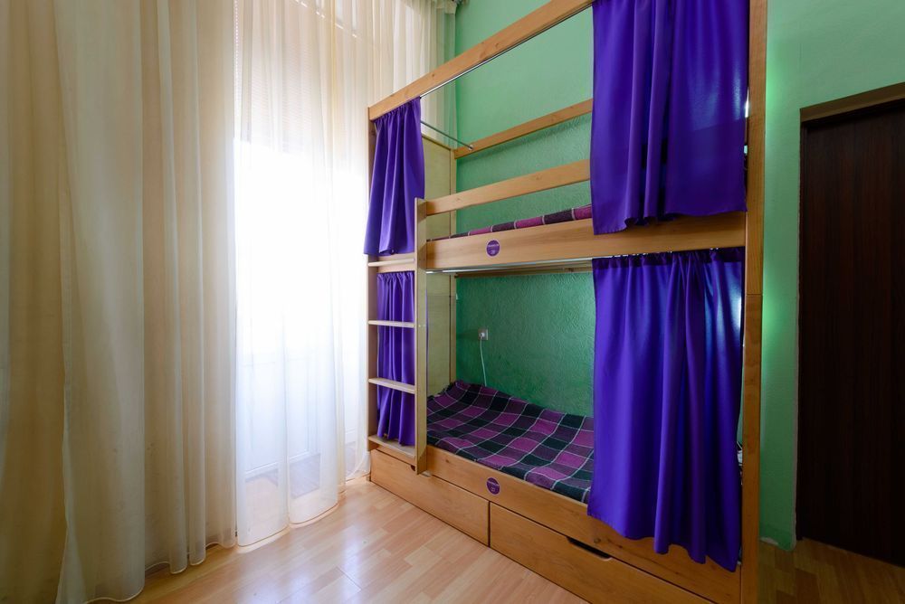 МЕГА КЛАССНЫЙ хостел Киев 15 шагов от метро Площа Льва Толстого