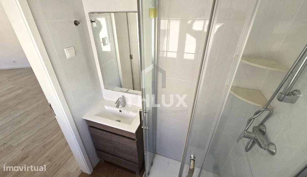 Apartamento T2 com 2 WC -Remodelado com vista rio na Graça