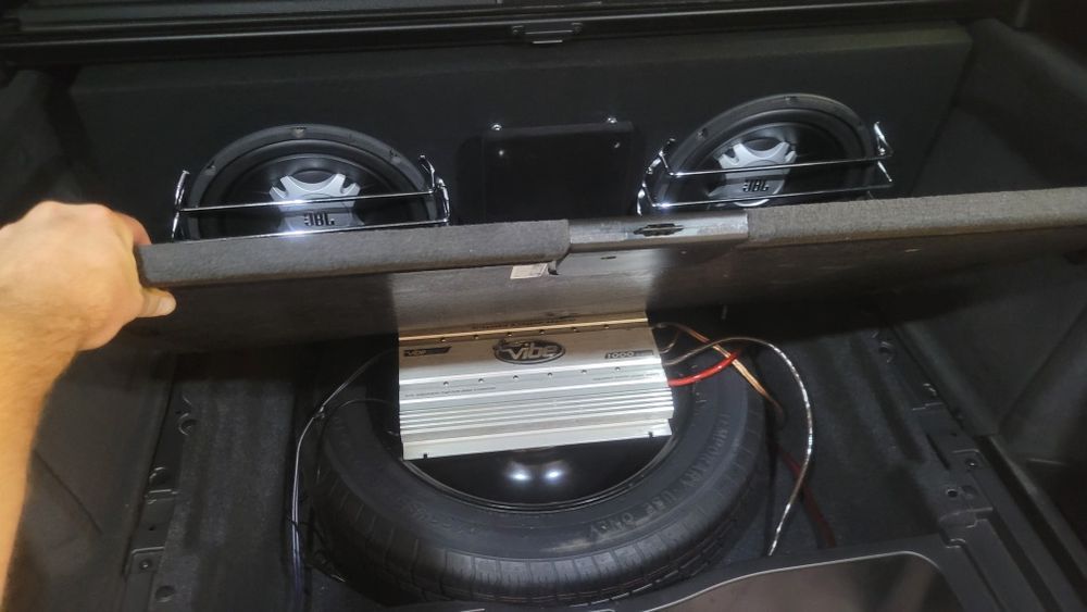 Subwoofer wzmacniacz tuba jbl
