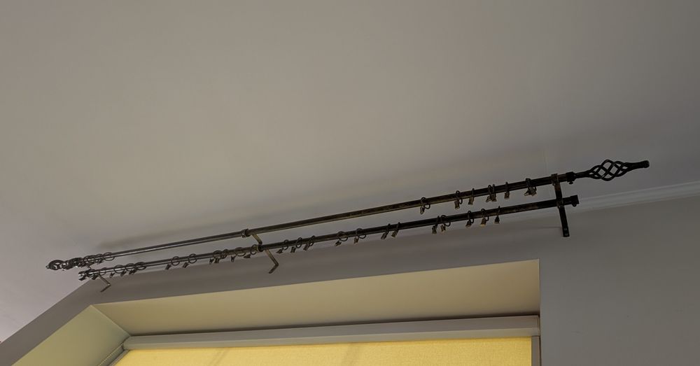 Karnisze metalowe czarny patyna, metaloplastyka