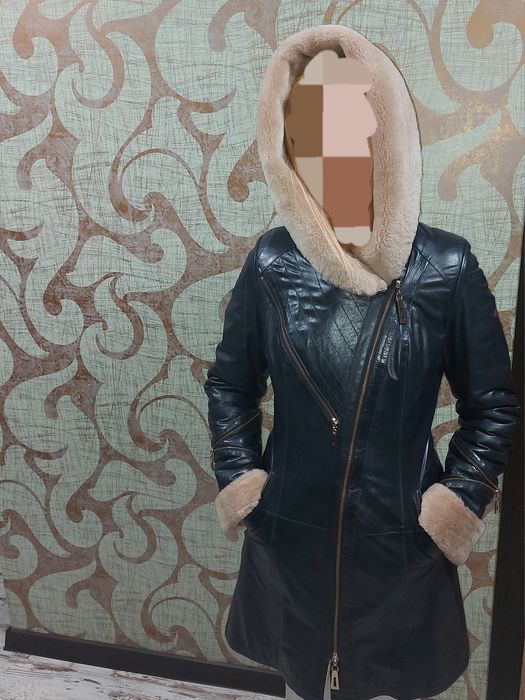 Дублянка Escada шкіряна жіноча