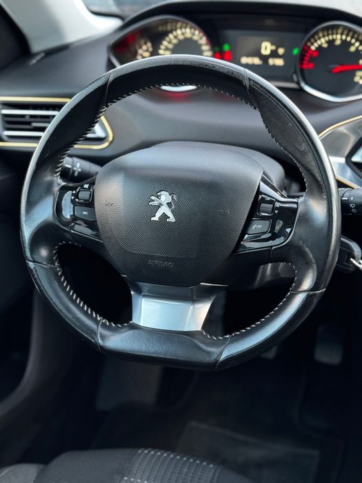 Peugeot 308 SW 1.6 BlueHDi Allure