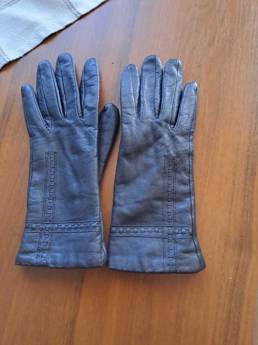 mało używane skórzane rękawiczki damskie
