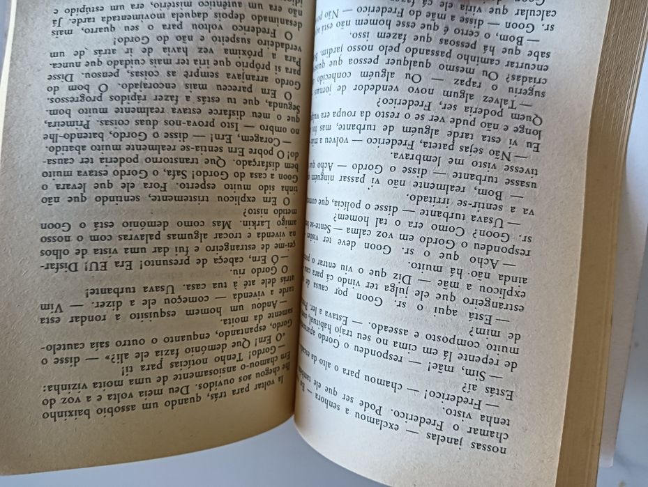 O Mistério da Vivenda Azul	de Enid Blyton -Ed Notícias	1975	 c/o novo*