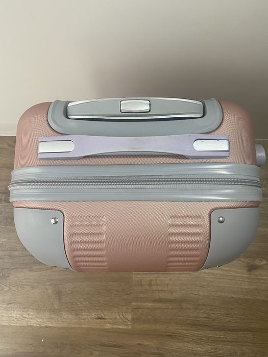 Mala de Cabine Rígida com Rodas e Cadeado