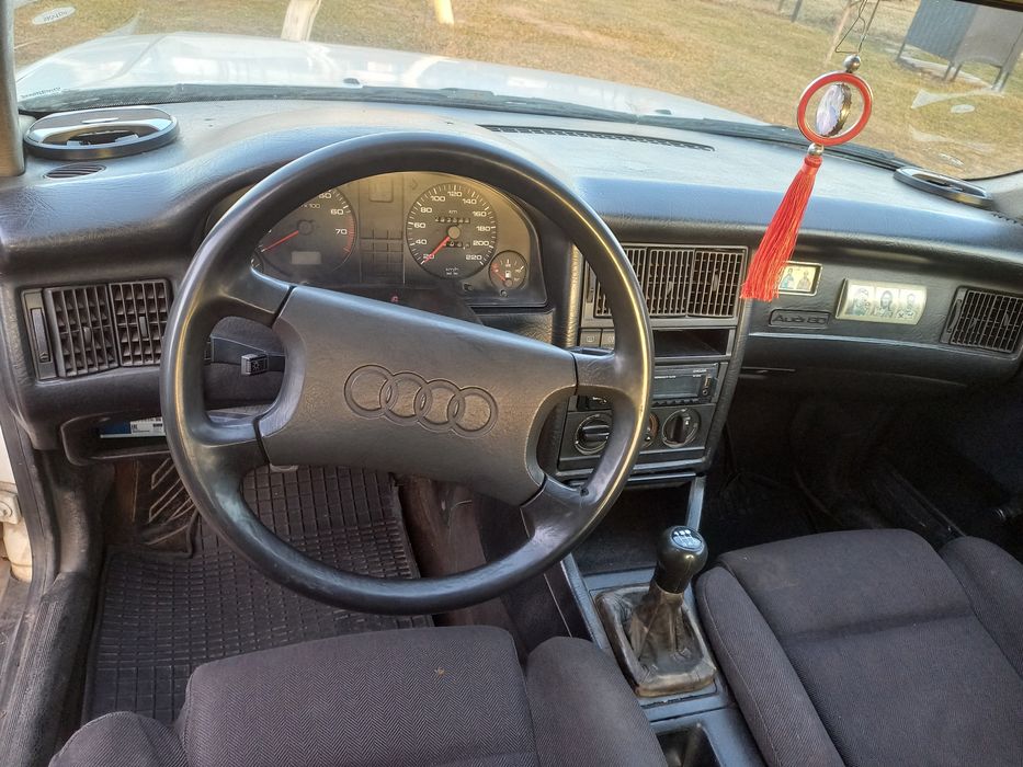 Продам Ауді 80 1989р.  1.8 газ-бензин