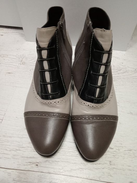 Ботинки женские на широкую ногу