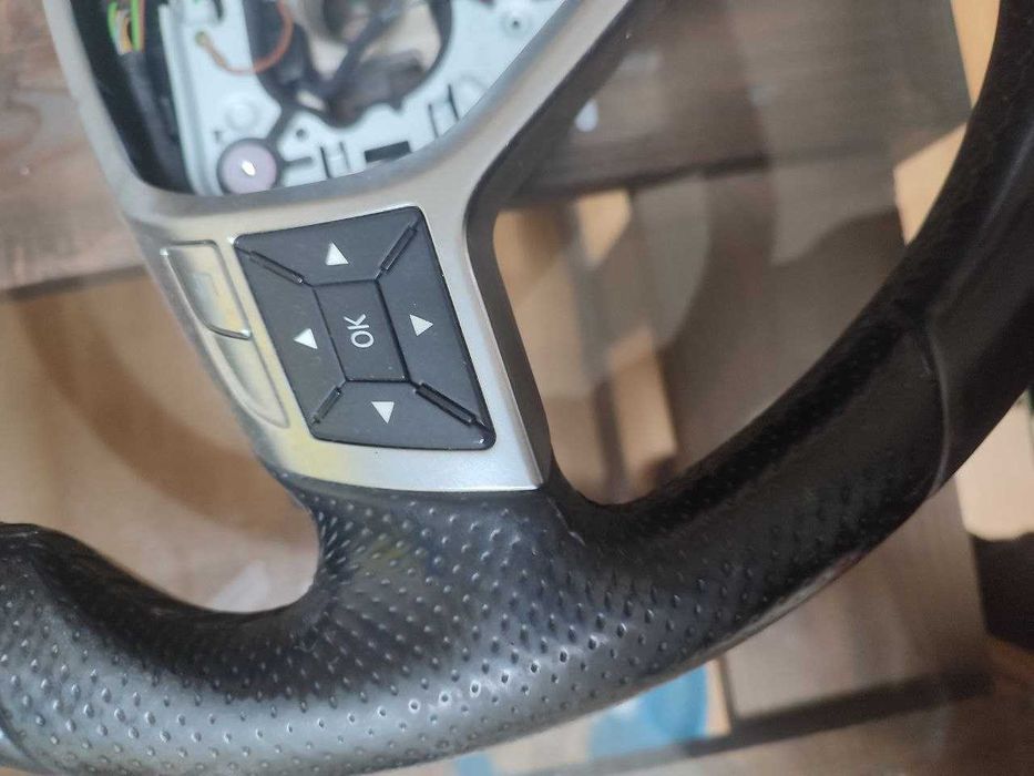 Руль Mercedes W212 (2009-2011-2016) E class AMG E350 BLUETEC 2014