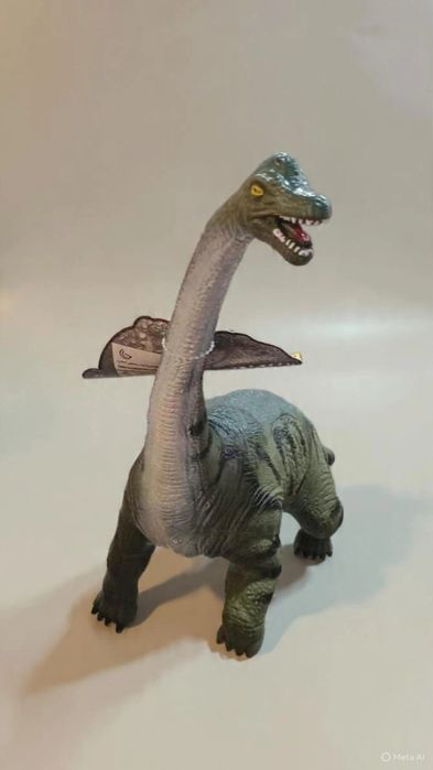 Brinquedo dinossauro