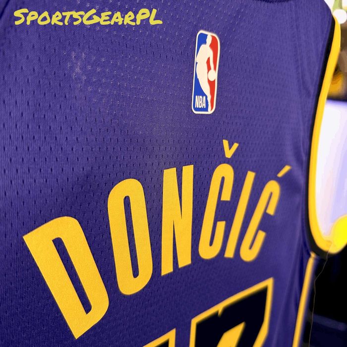 Luka DONCIC Koszulka STAT. Los Angeles Lakers NIKE Rozmiar M