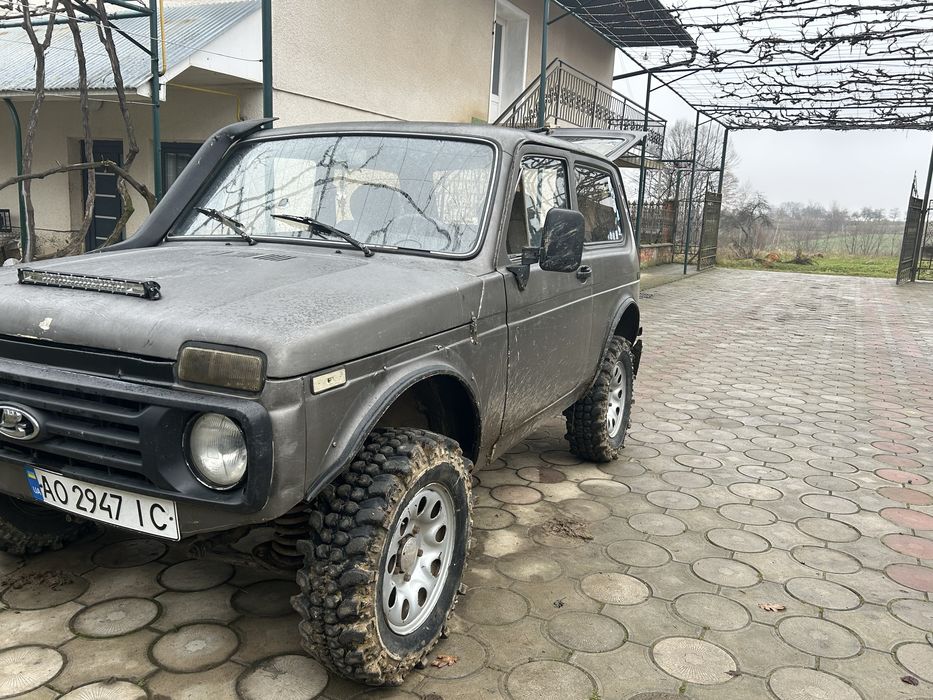 Продам ниву 1.8 tds