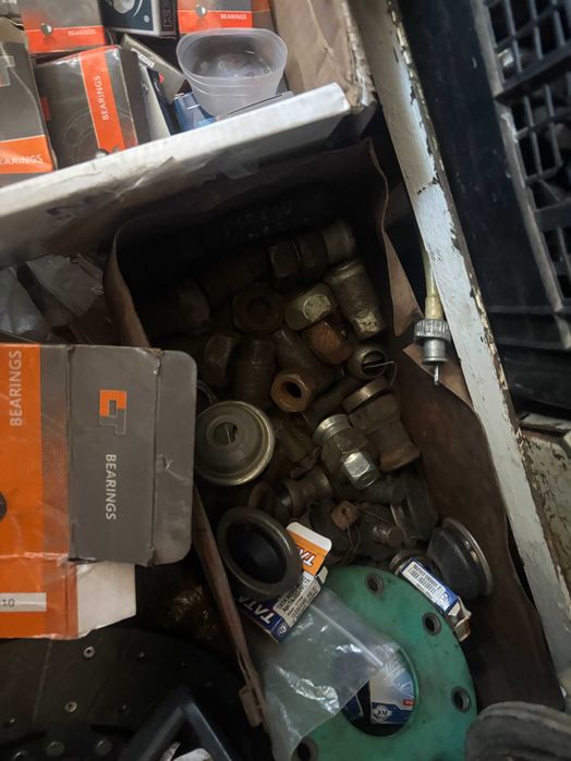 Болти шпильки гайки