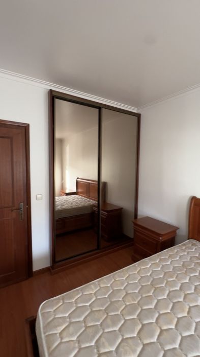 Quarto para arrendar em São Domingos de Rana e próximo da Universidade Nova