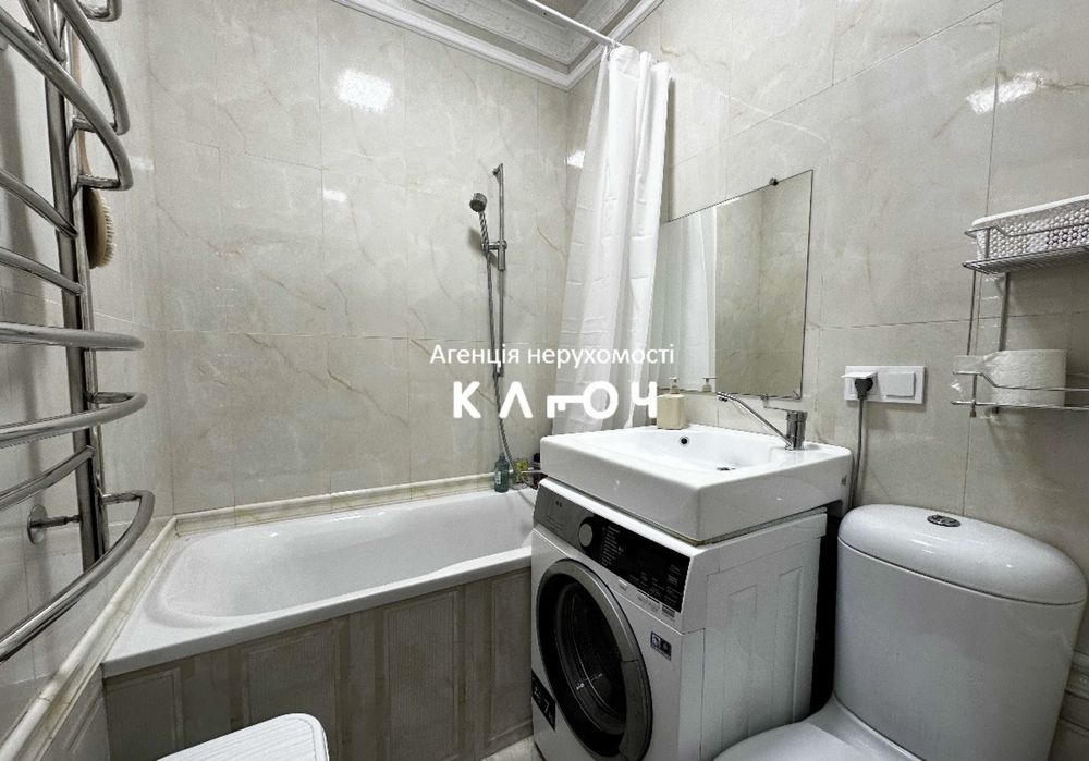 Продаж 2к квартири на Шкільному