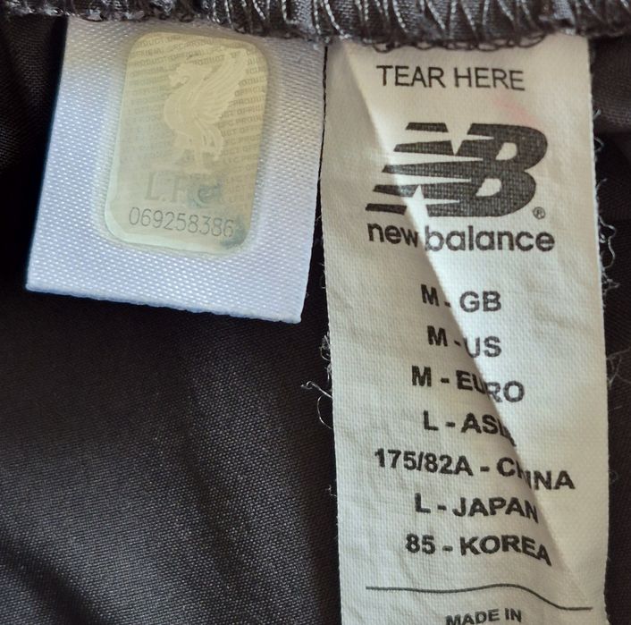 Спортивні штани New Balance Liverpool FC