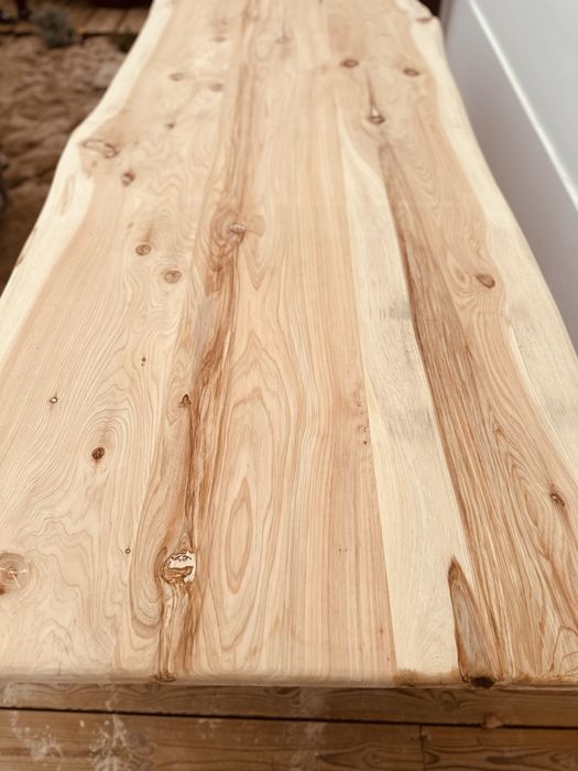 Mesa rústica de cedro