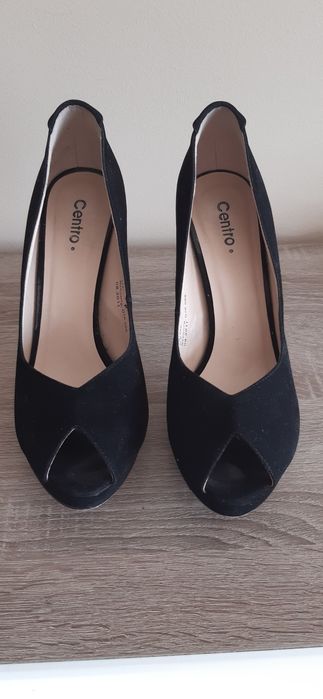 Czarne szpilki zamszowe r.38