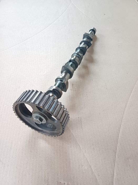 Распредвал вольво в40