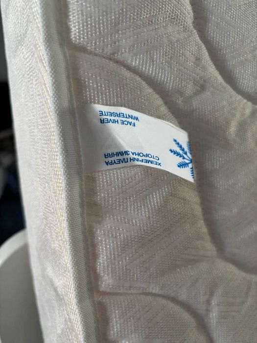 Berço e trocador para bébé