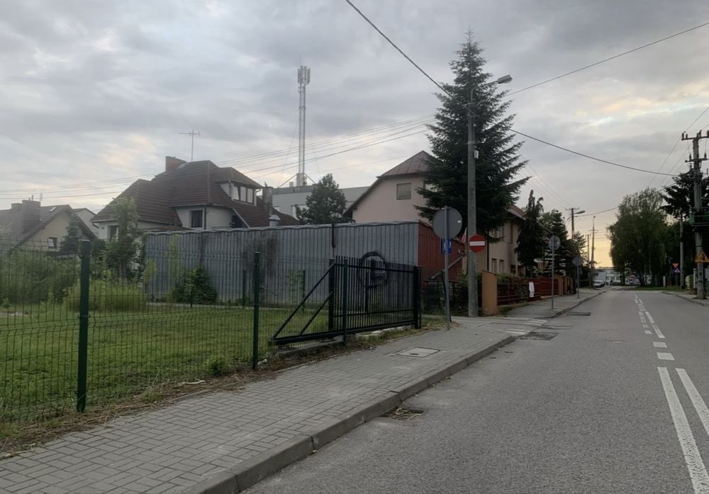 Działka narożna komercyjno-usługowa 2500 m² | Centrum Garwolina | Prąd | 2 wjazdy | Ogrodzona; 30 m od głównej ulicy miasta - Widok 2