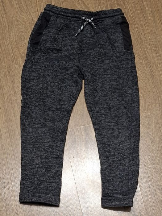 Spodnie dresowe 128 cm chłopięce YFK