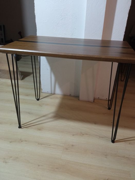 Обеденный стол в стиле лофт